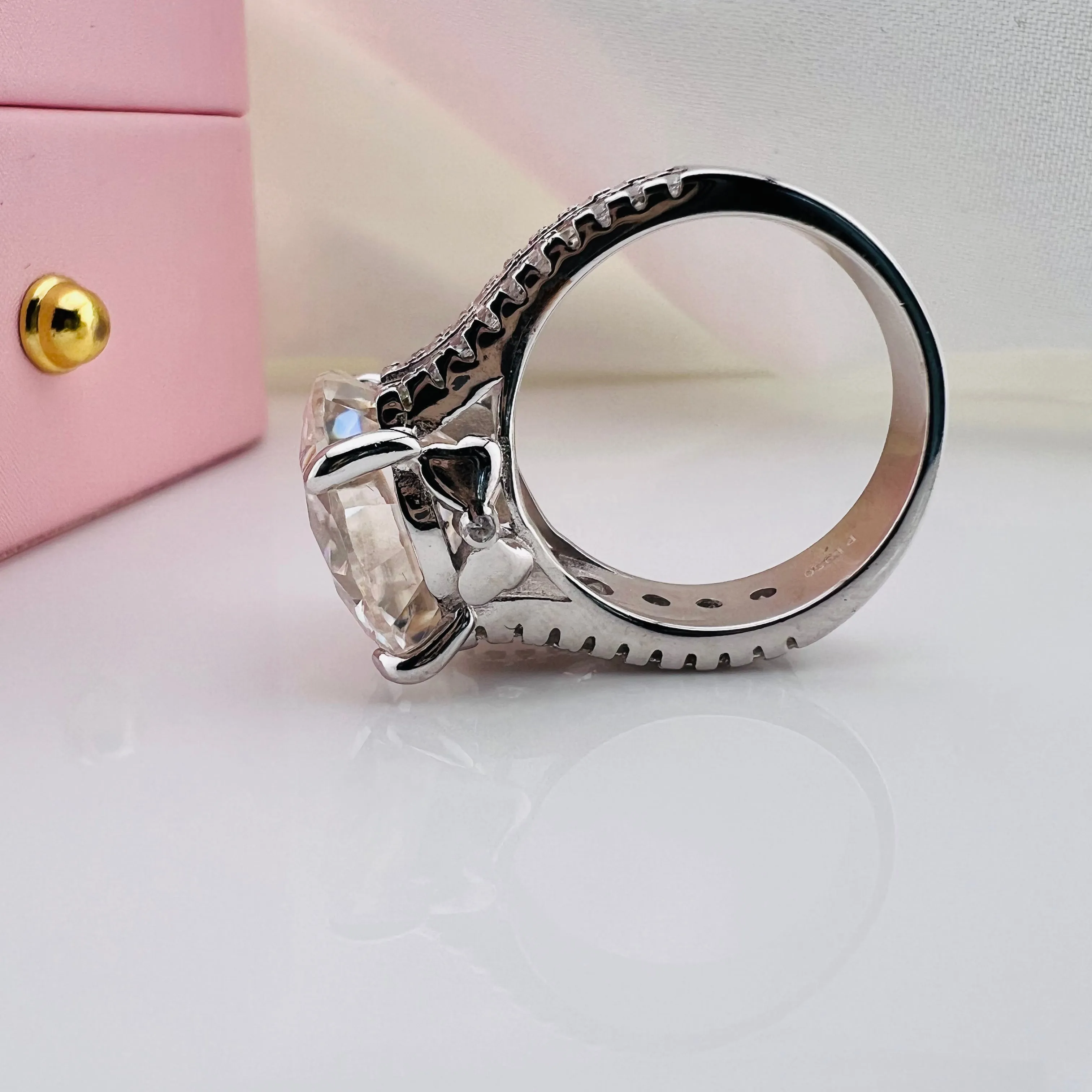 10.0 Ct Round Cut Diamond Engagement Ring