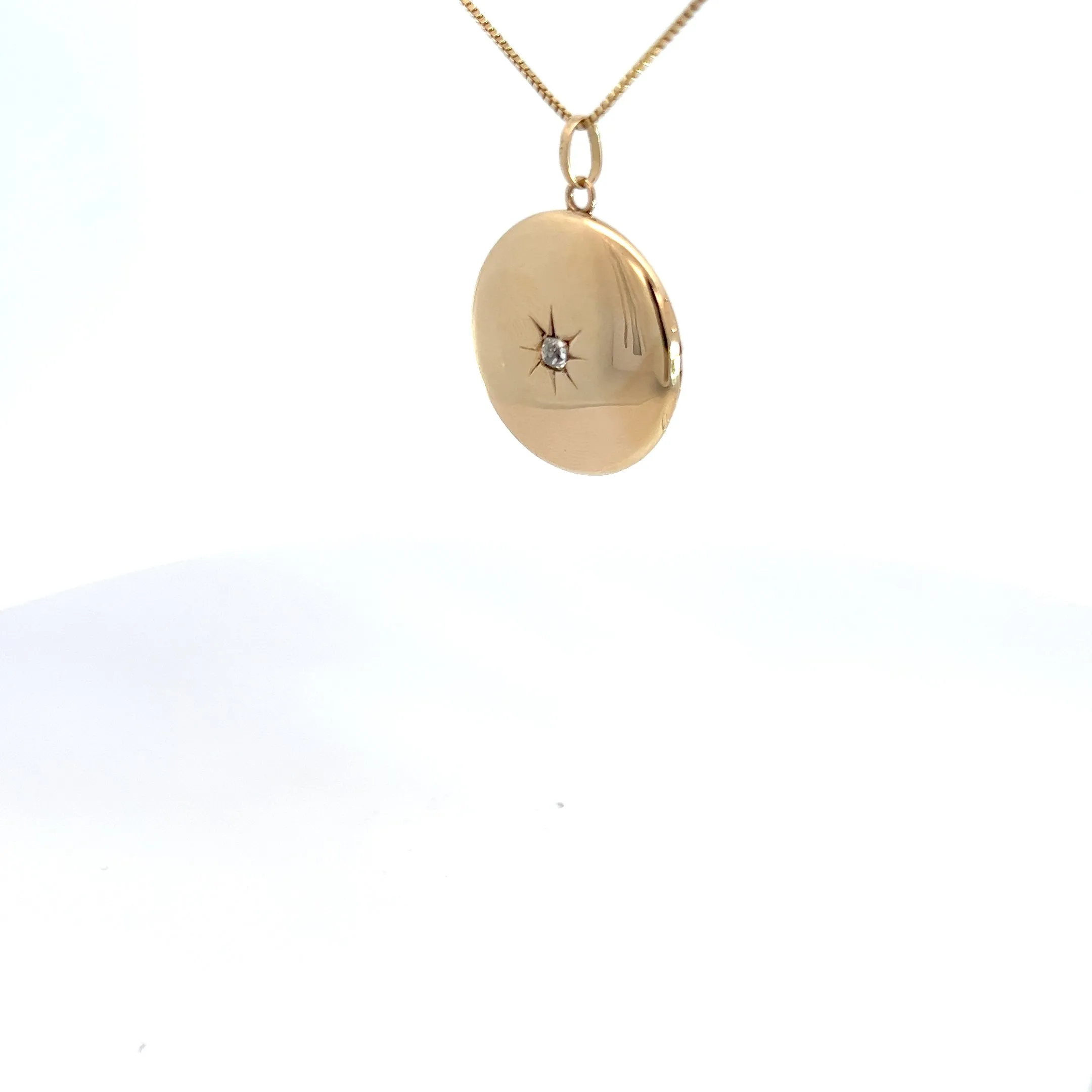14k Yellow Gold .20ct G SI1 Round Diamond Vintage Locket Pendant 6 Gram 1 inch