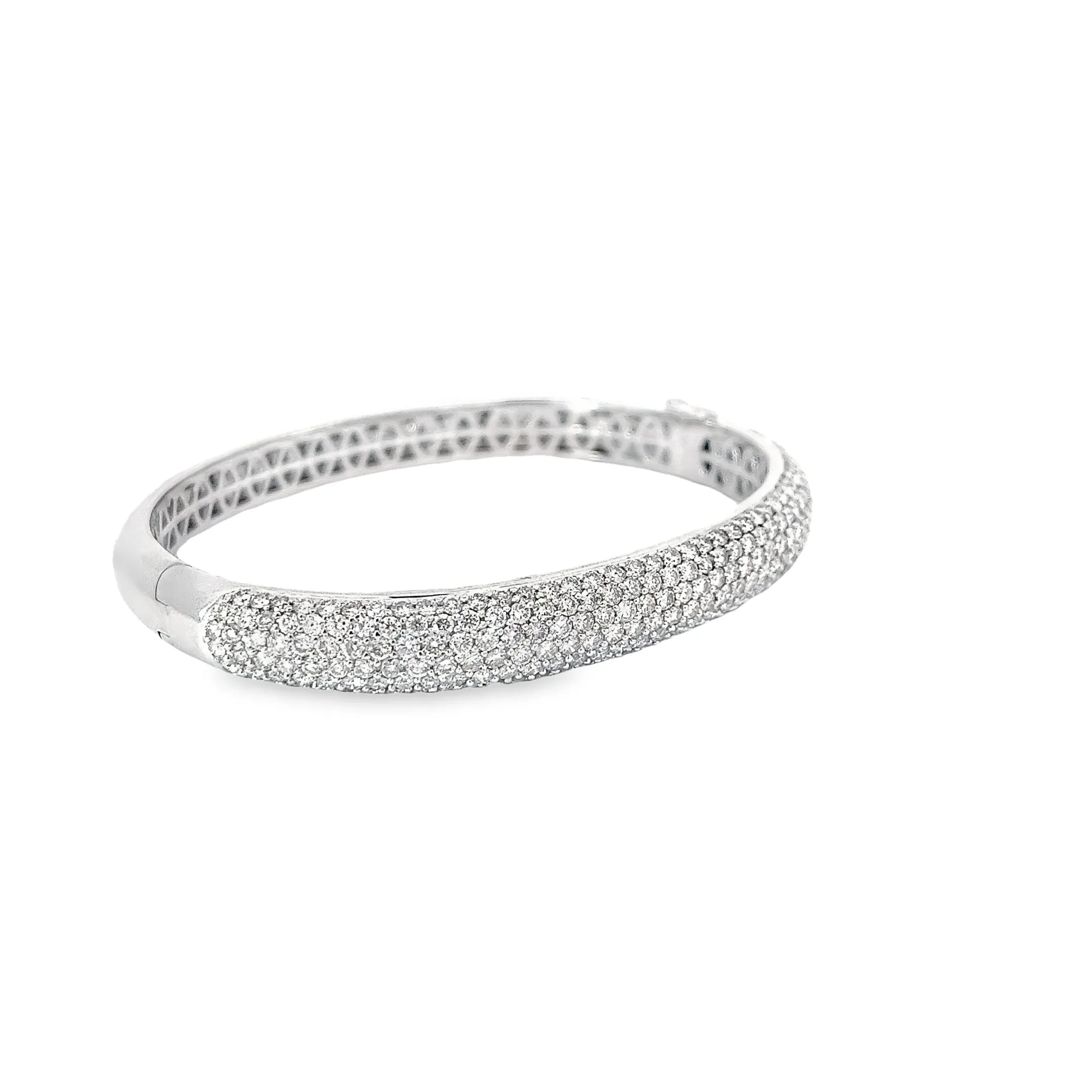 18K WHITE GOLD 5.10CT F VS2 24.3GRAM 8.3 WIDE PAVE DIAMOND BANGLE BRACELET