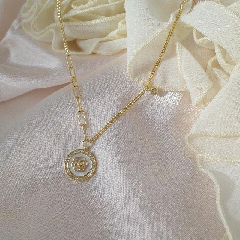 18k Yellow Gold Rose in a Shell Pendant Necklace