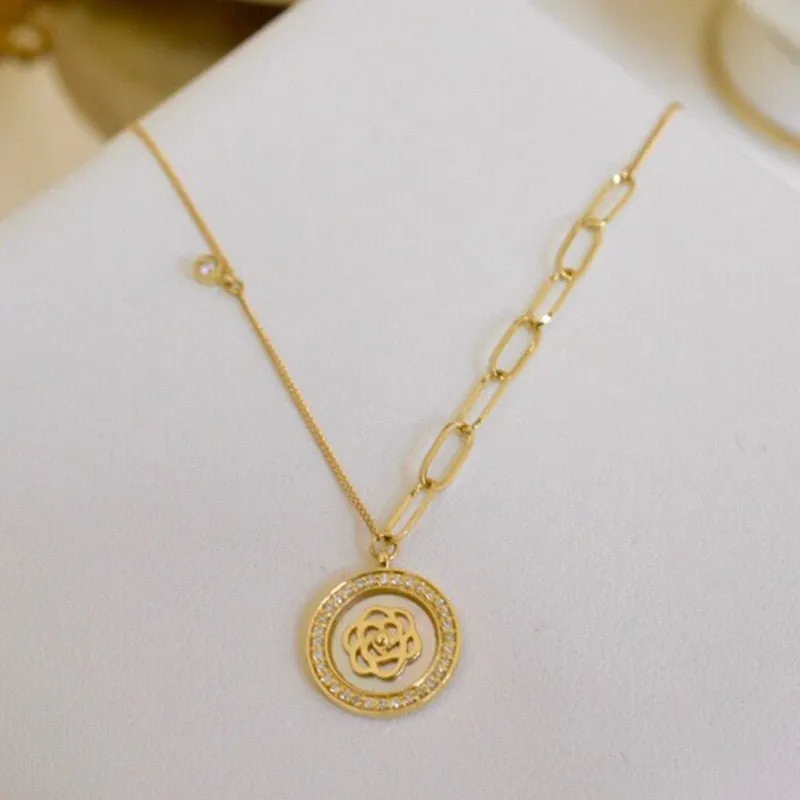 18k Yellow Gold Rose in a Shell Pendant Necklace