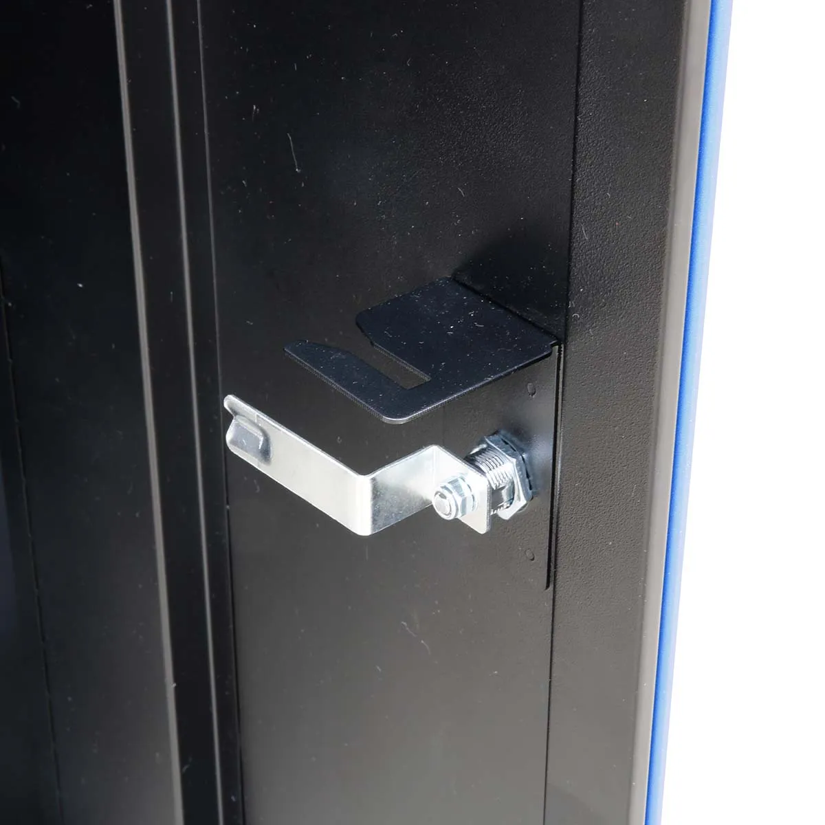 2-Door Wall Cabinet