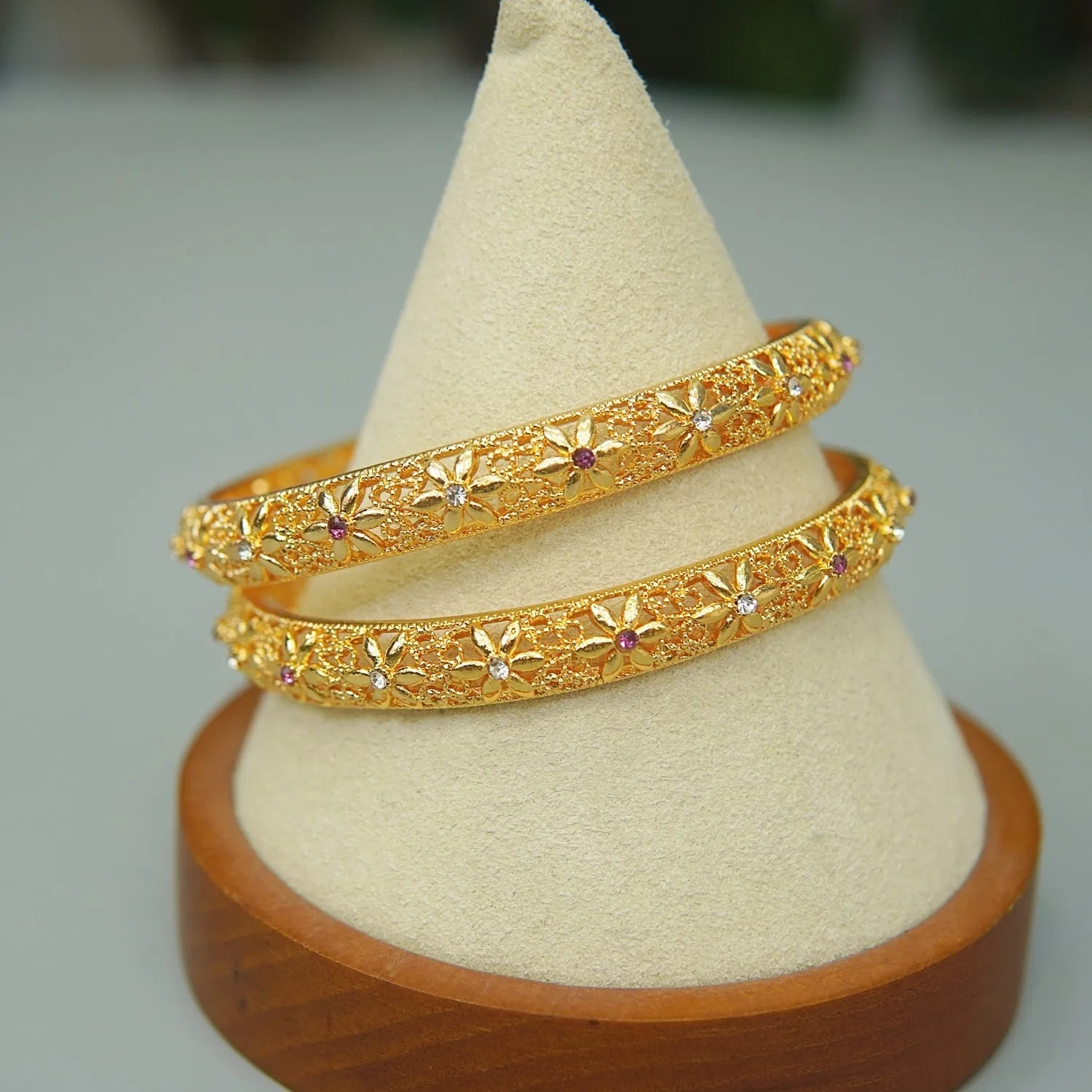 2 Pcs Gold Plated Kangans
