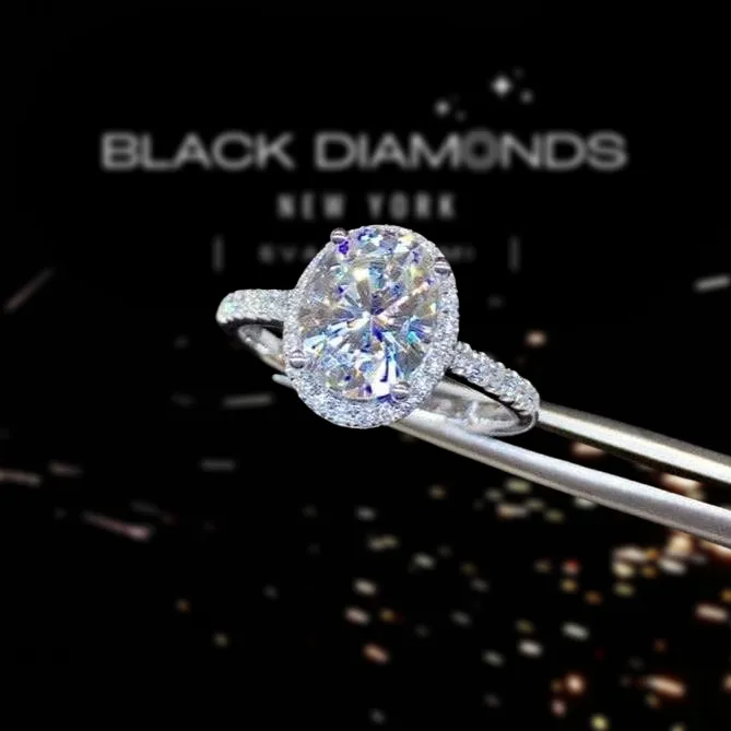 2.0 Ct Excellent Oval Cut Sparkling Diamond Engagement Ring