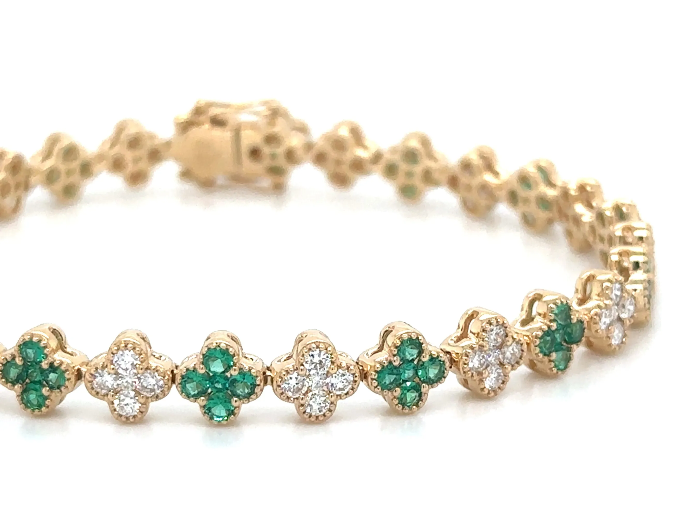 3.43ct tw Emerald Gemstone & Diamond Clover Tennis Bracelet