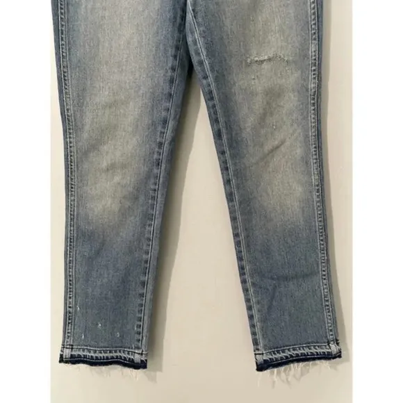 AMO Babe Sweet Cheeks Jeans Women’s Size 27 Blue Raw Hem Button Fly‎ Ankle Denim