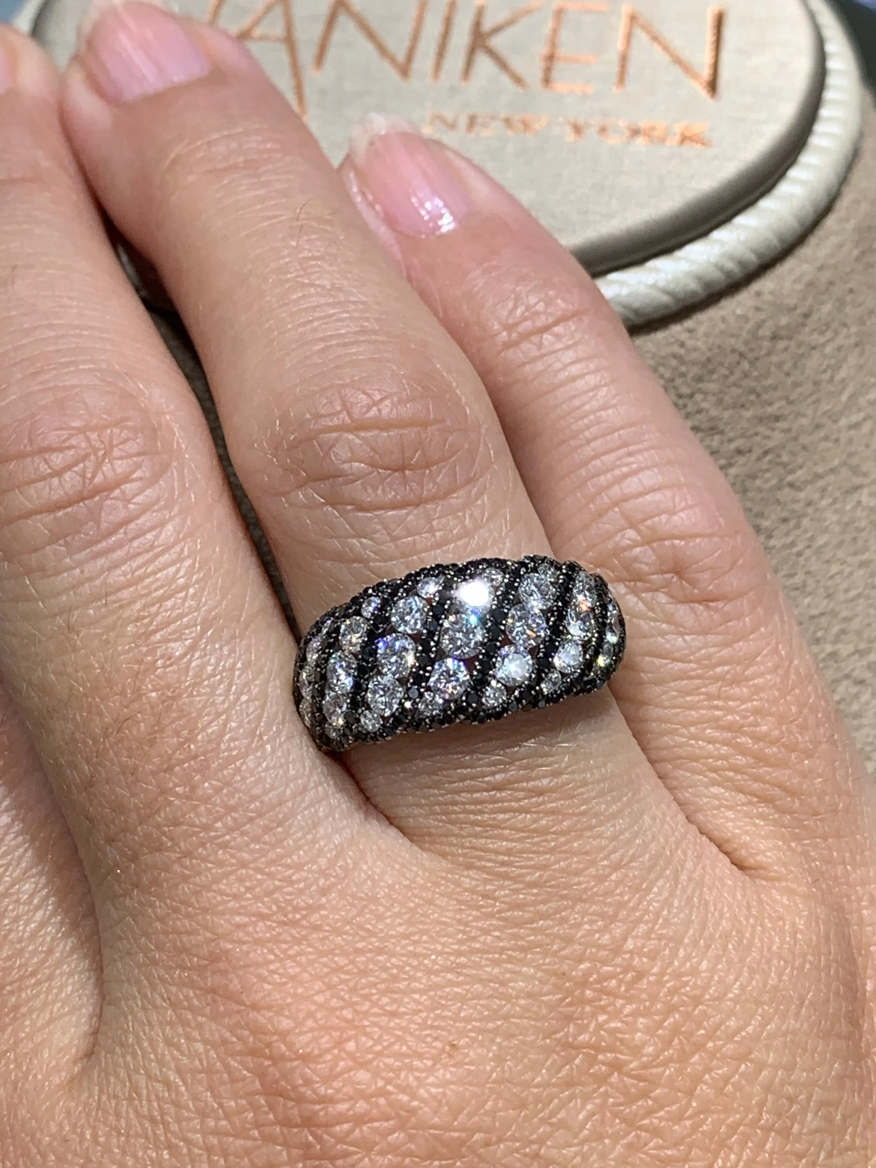 Black and Diamond 1.83ct tw Fancy Ring