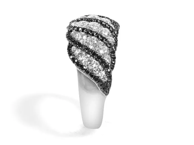 Black and Diamond 1.83ct tw Fancy Ring