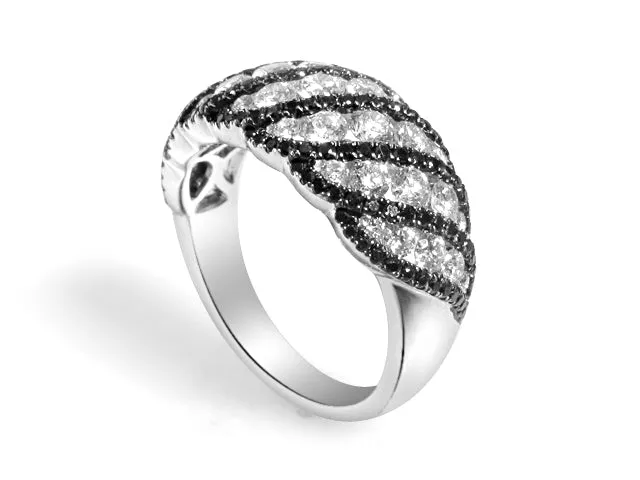 Black and Diamond 1.83ct tw Fancy Ring