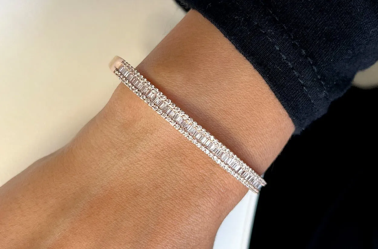 Bracelet 18kt Gold Baguette & Round Diamonds Bangle