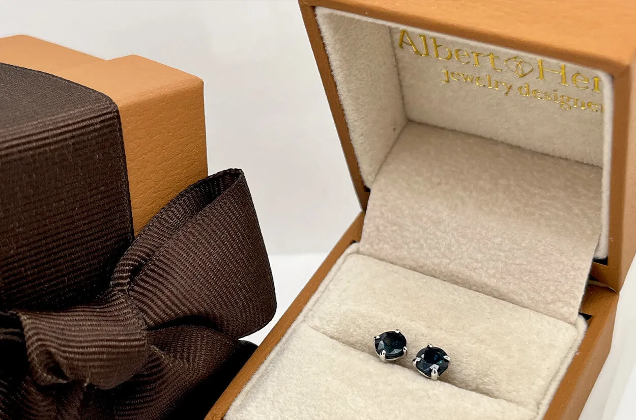Earrings 18kt Gold 4 Prongs Blue Sapphires Studs