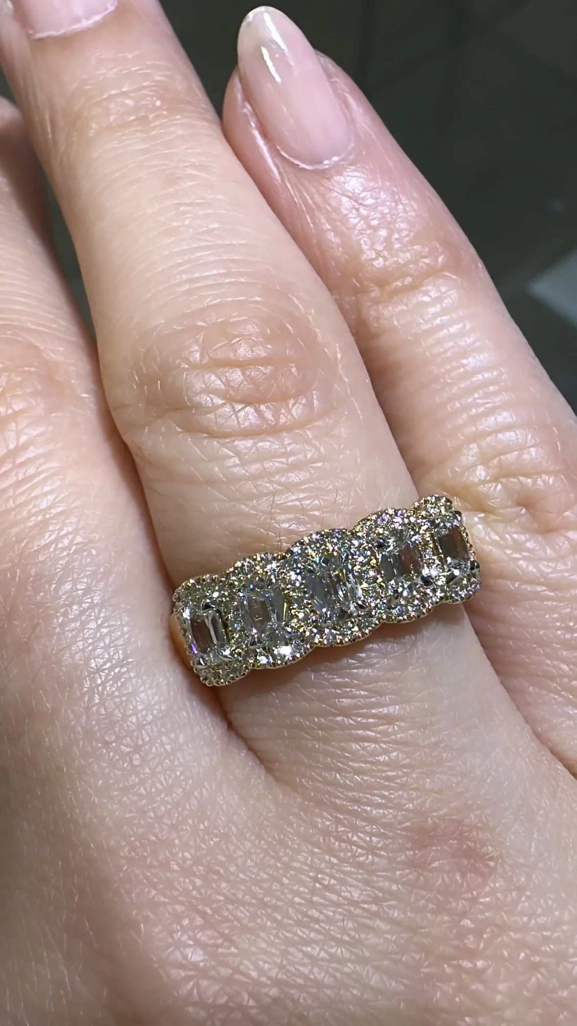 Henri Daussi Cushion Cut Five Stone 1.00ct tw Diamond Ring