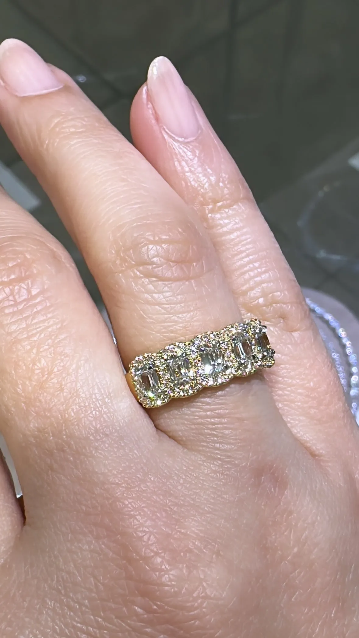 Henri Daussi Cushion Cut Five Stone 1.00ct tw Diamond Ring