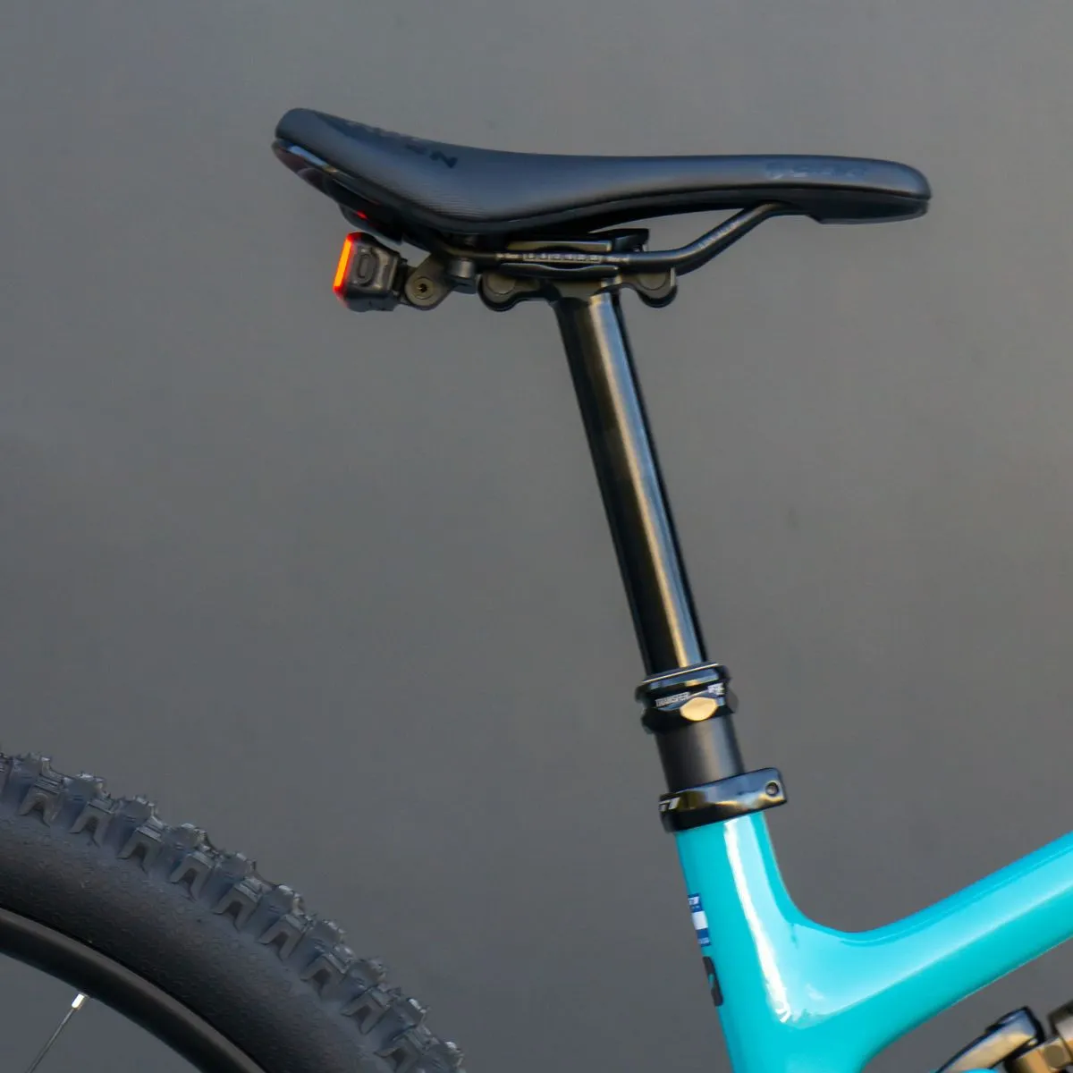 KNOG Blinder Link Saddle Mount Rear Light