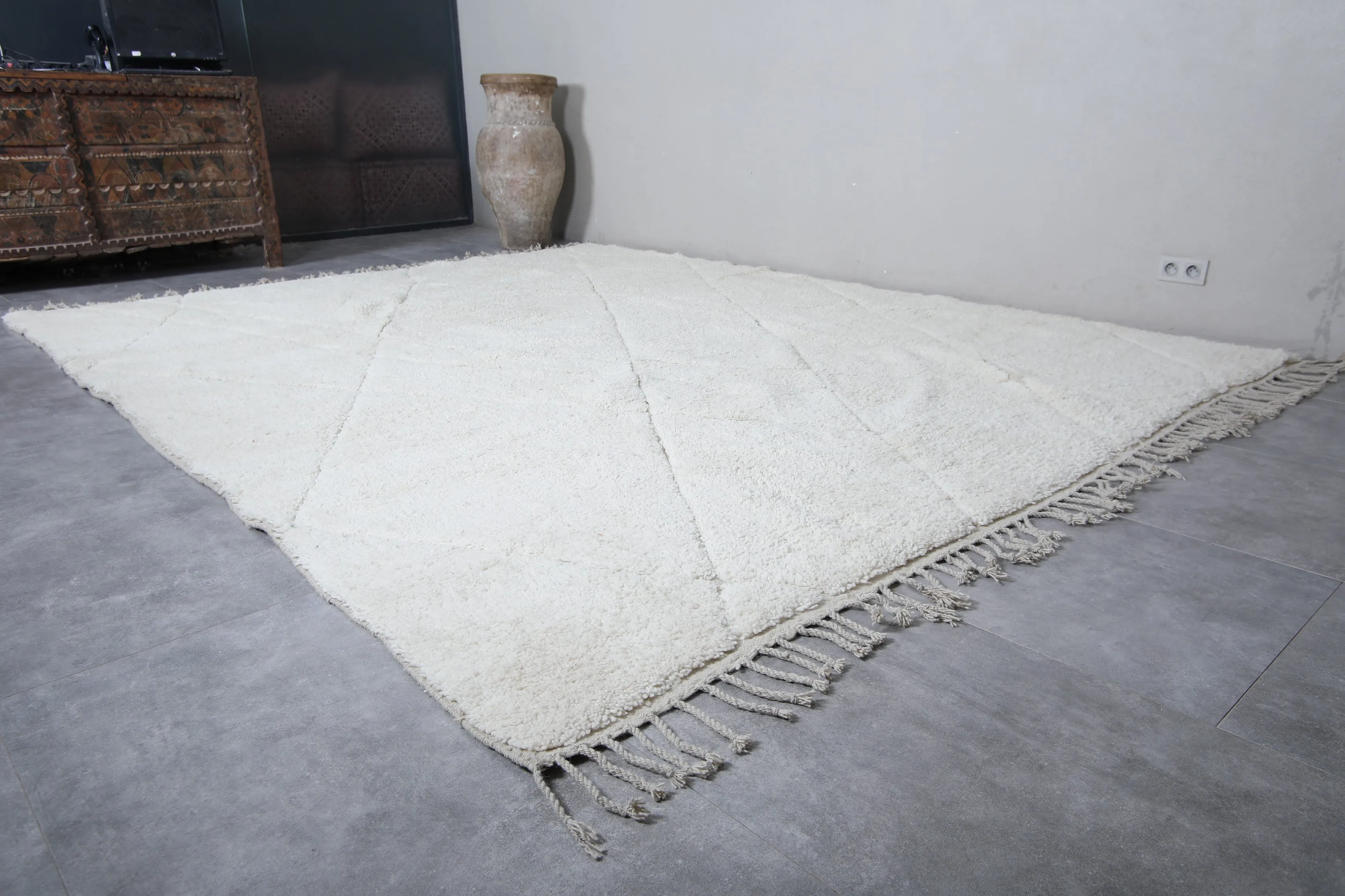 Large Moroccan Rug - 9.6 x 12.1 Feet | Luxurious White Wool Carpet