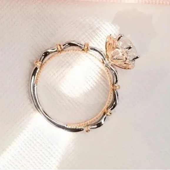 Luxurious 0.5 Ct Round Diamond Two-Toned Engagement Ring