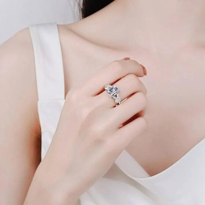 Luxurious 3.0 Ct Emerald Cut Diamond Wedding Ring