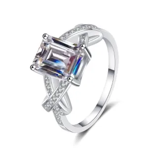 Luxurious 3.0 Ct Emerald Cut Diamond Wedding Ring