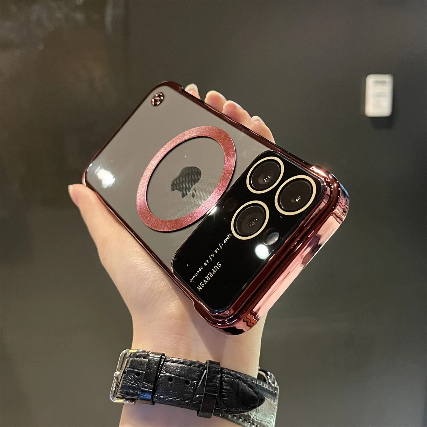 Magnetic iPhone Case Borderless Single Circle