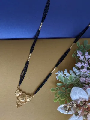 Maharashtrian Long Mangalsutra Designs Simple Gold Pendant Traditional Black Beads Chain