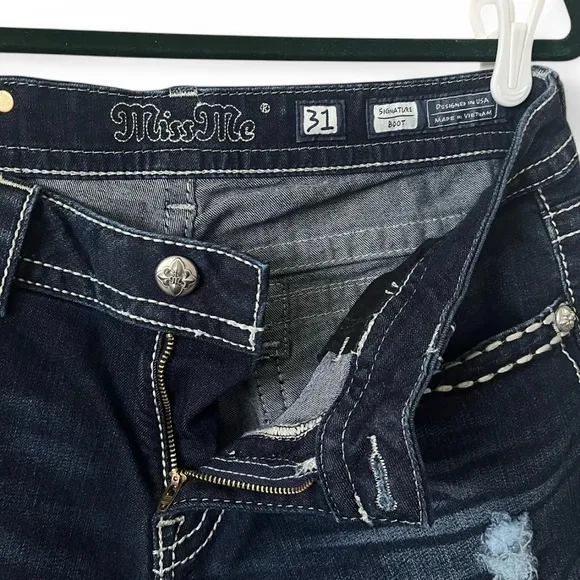 NWOT Miss Me Jeans Wmn’s Size 31 Embellished Cross Dark Wash Boot Cut JP5046817