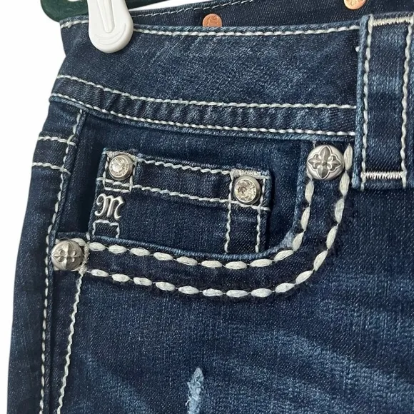 NWOT Miss Me Jeans Wmn’s Size 31 Embellished Cross Dark Wash Boot Cut JP5046817