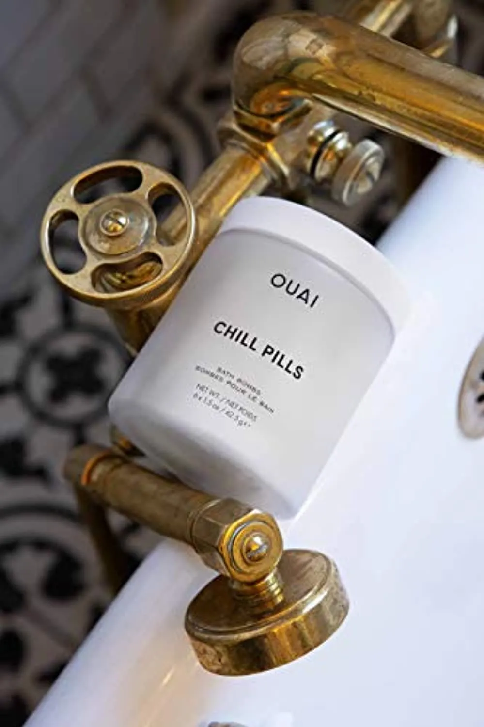 OUAI Chill Pills. Escape to Your Own Relaxing Spa with Jasmine and Rose Scented Bath Bombs. Unwind While Jojoba, Safflower and Hemp Seed Oil Improve Texture, Moisturize and Calm Skin. (6 x 1.5 oz)