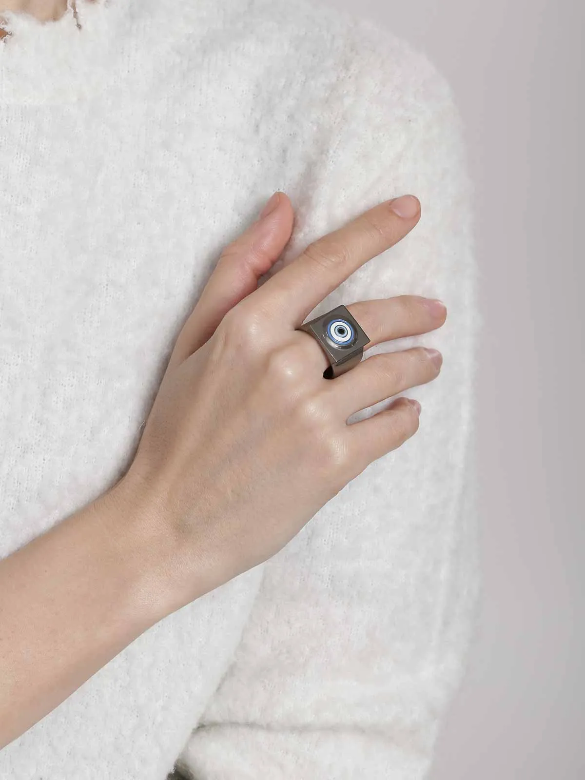 Outhouse   -   Eye Promise Protego Signet Ring In Gunmetal