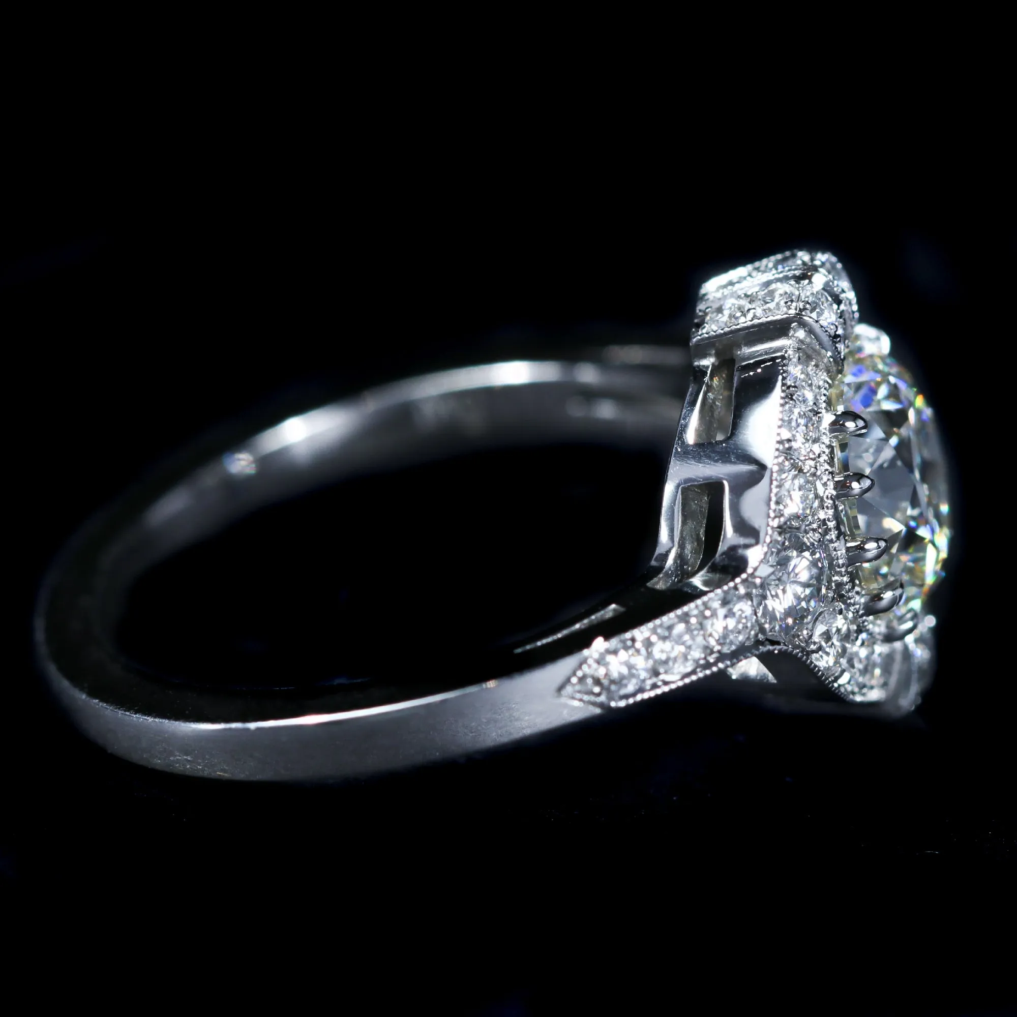 Platinum 1.70 Carat Round Brilliant Cut Diamond Engagement Ring