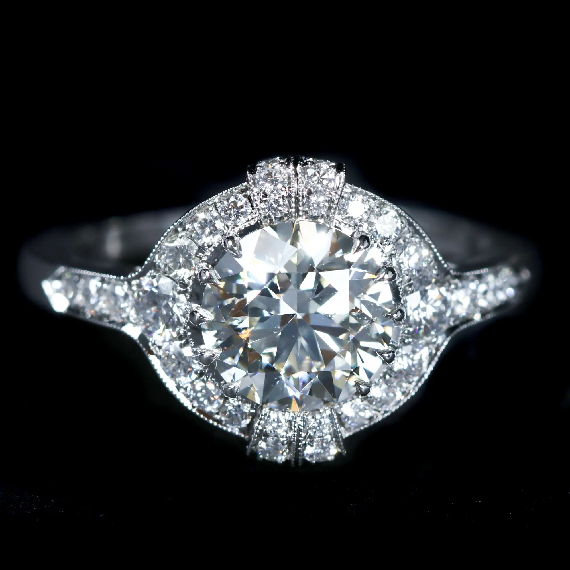 Platinum 1.70 Carat Round Brilliant Cut Diamond Engagement Ring
