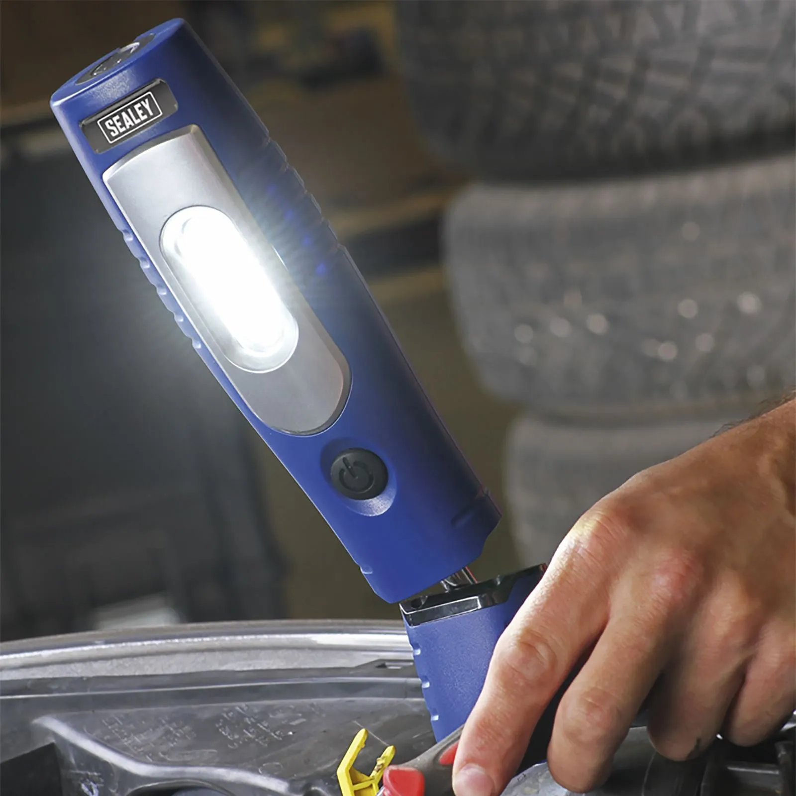 Sealey 360° Rechargeable Inspection Lamp 7 SMD   3W LED 350 Lumens