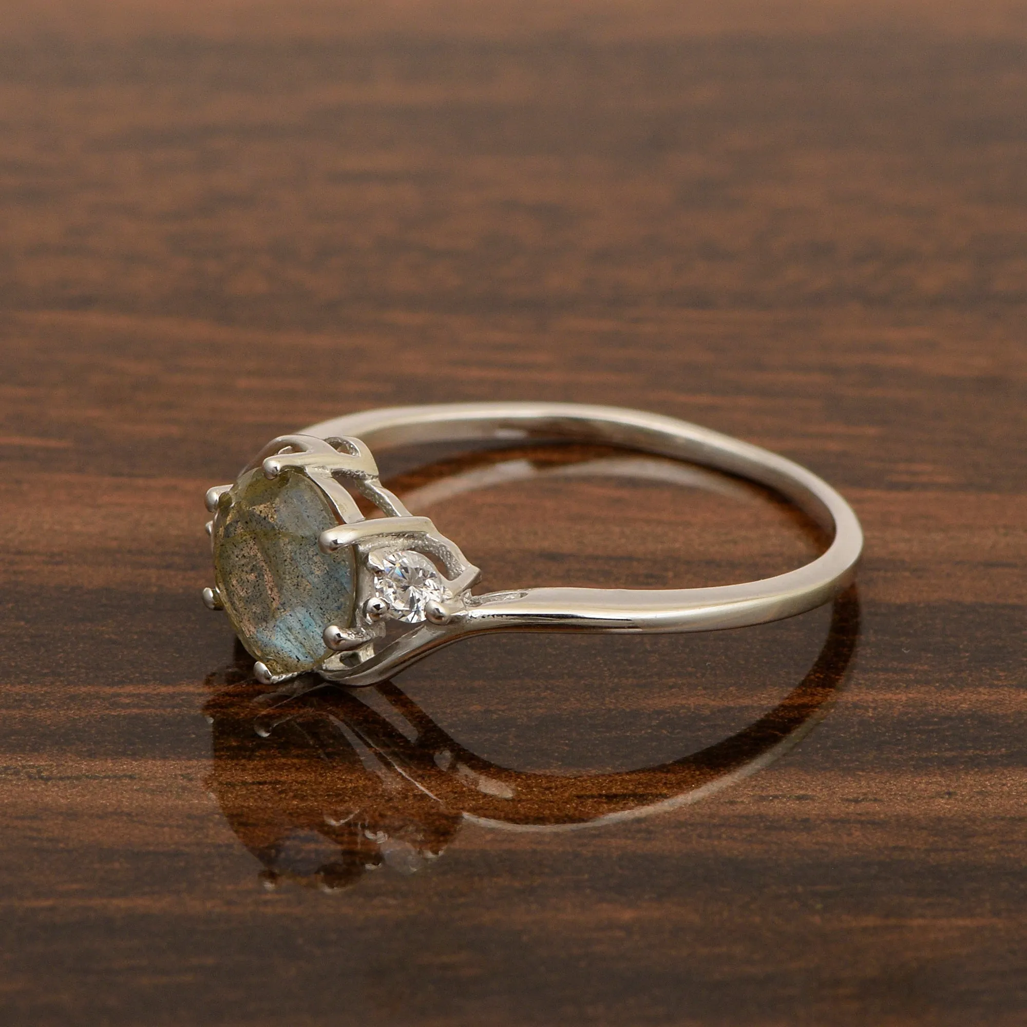 Sterling Silver Timeless Labradorite Round 7 MM Women Engagement Ring
