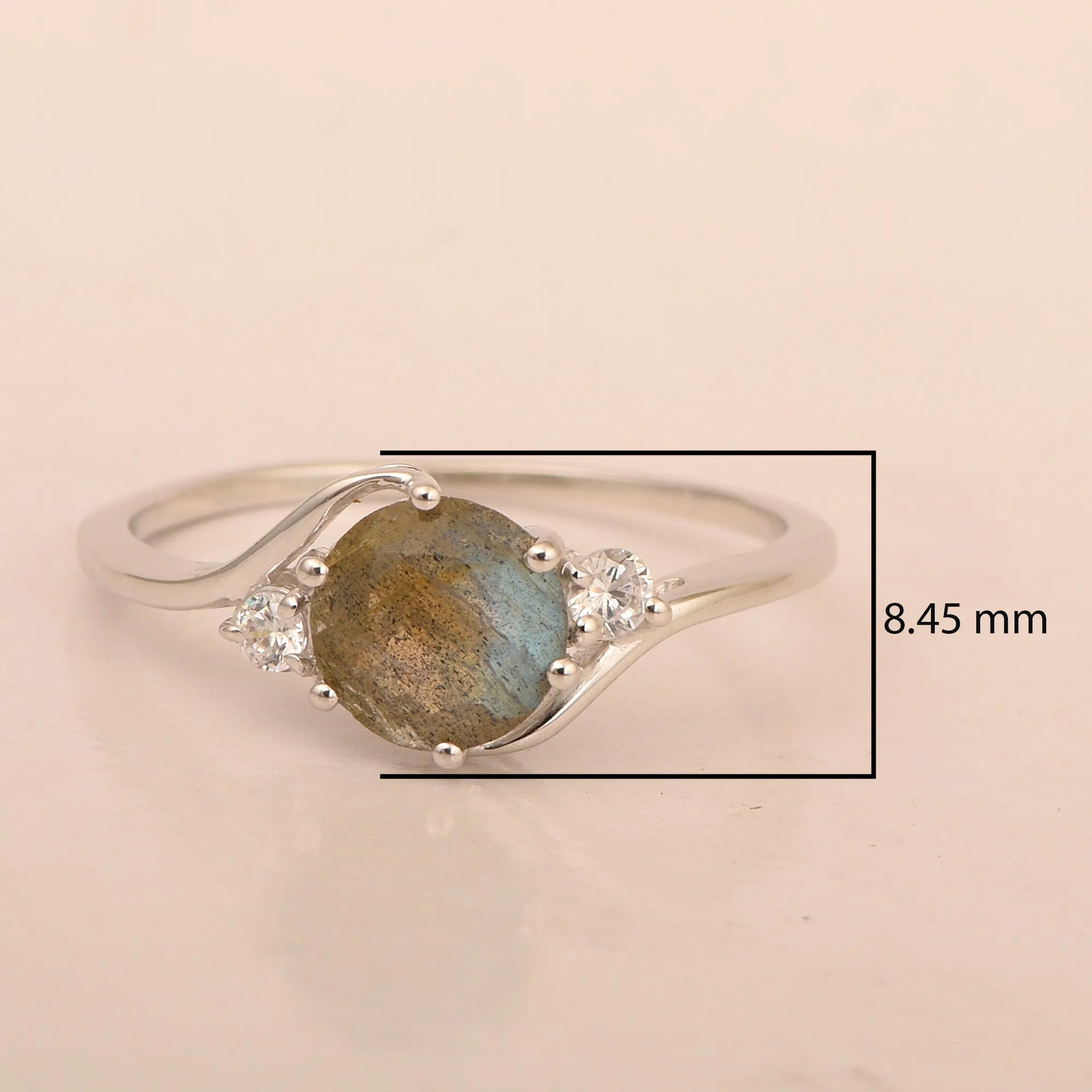 Sterling Silver Timeless Labradorite Round 7 MM Women Engagement Ring