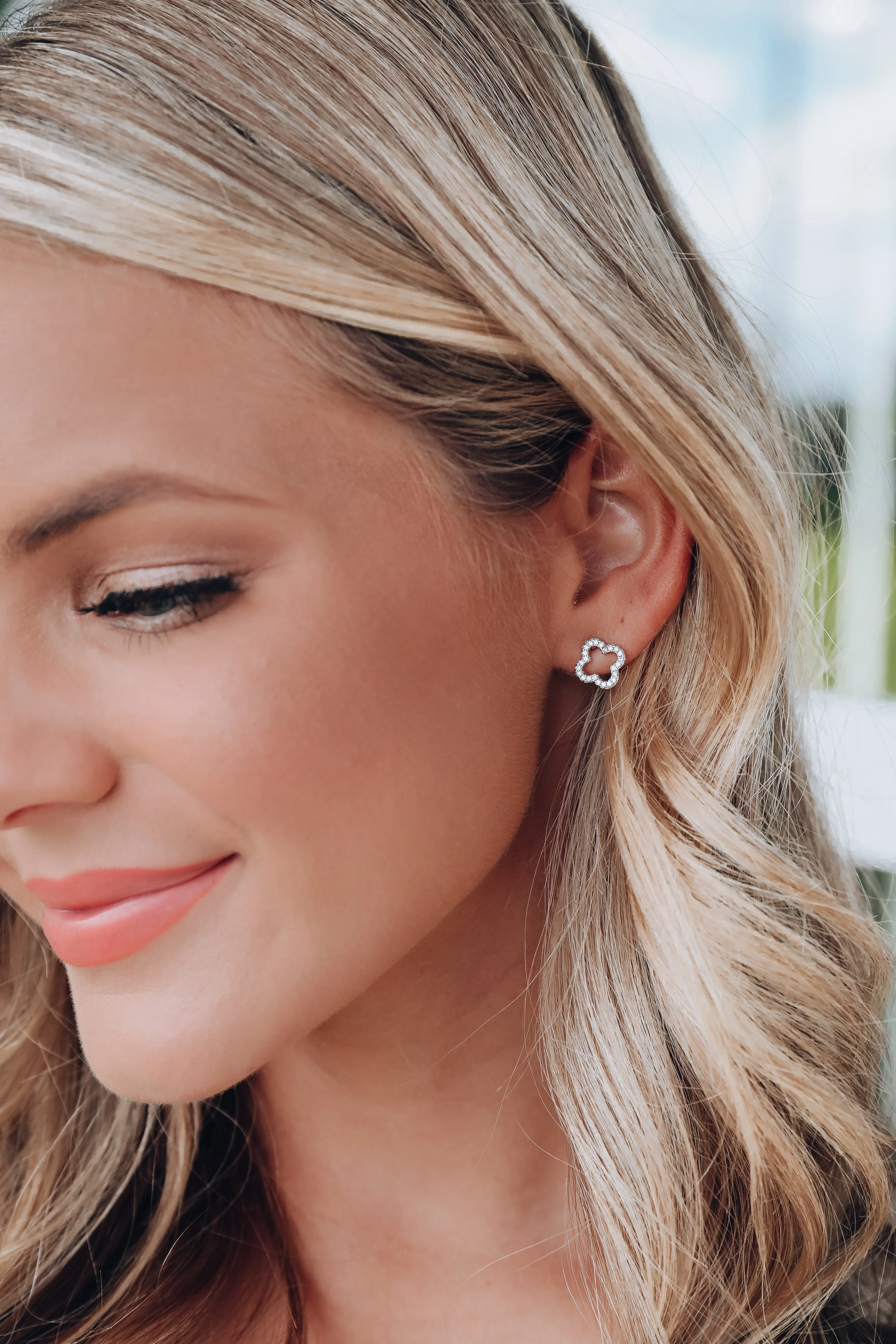 Teien Stud Earrings - Silver