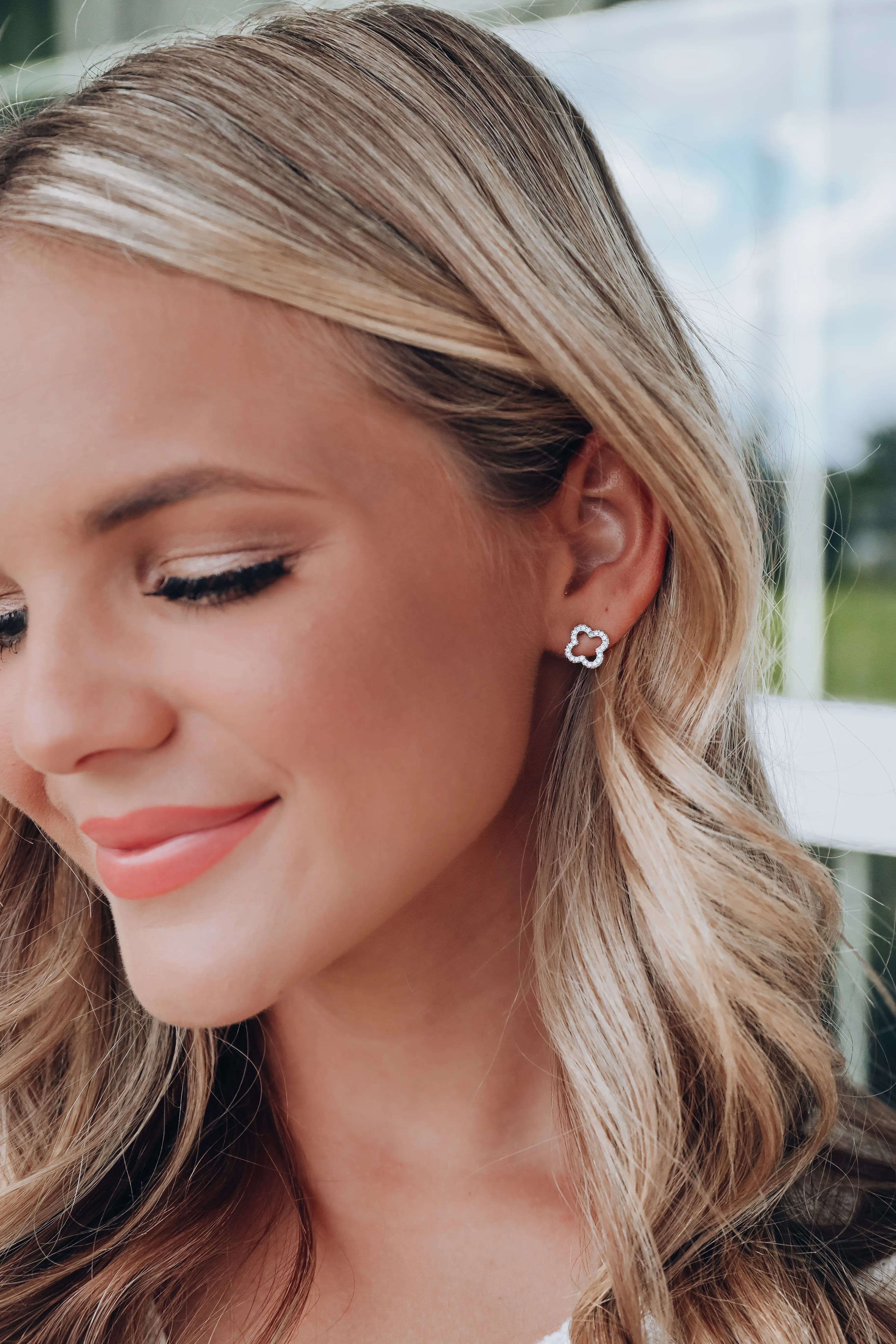 Teien Stud Earrings - Silver