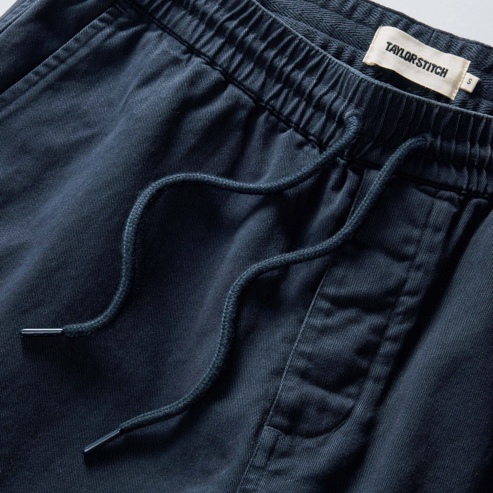 The Apres Short in Organic Dark Navy Foundation Twill