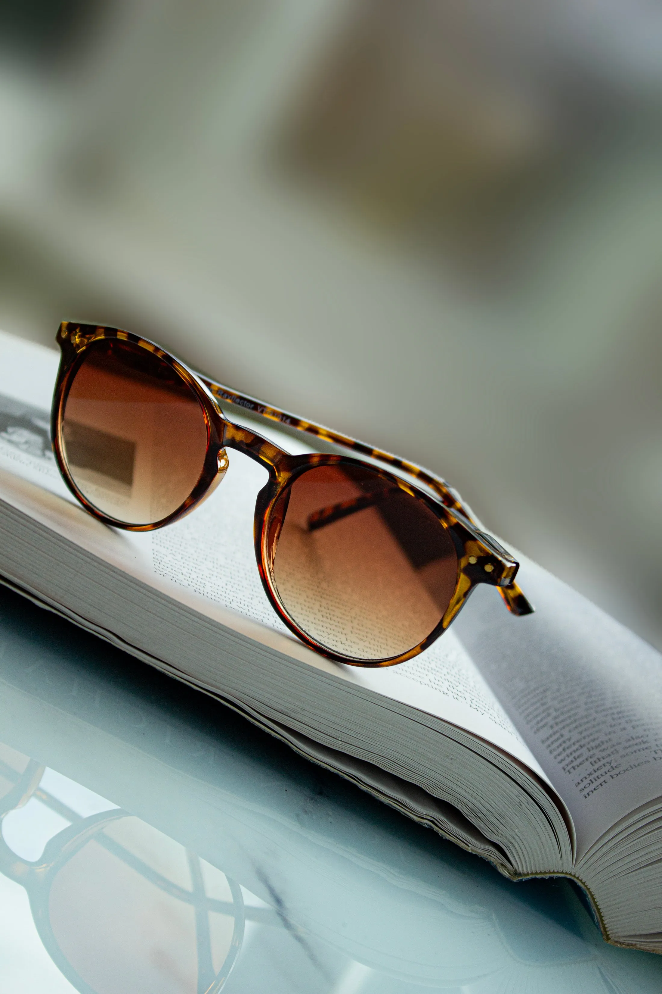 Thin Classic Round Retro Sunglasses