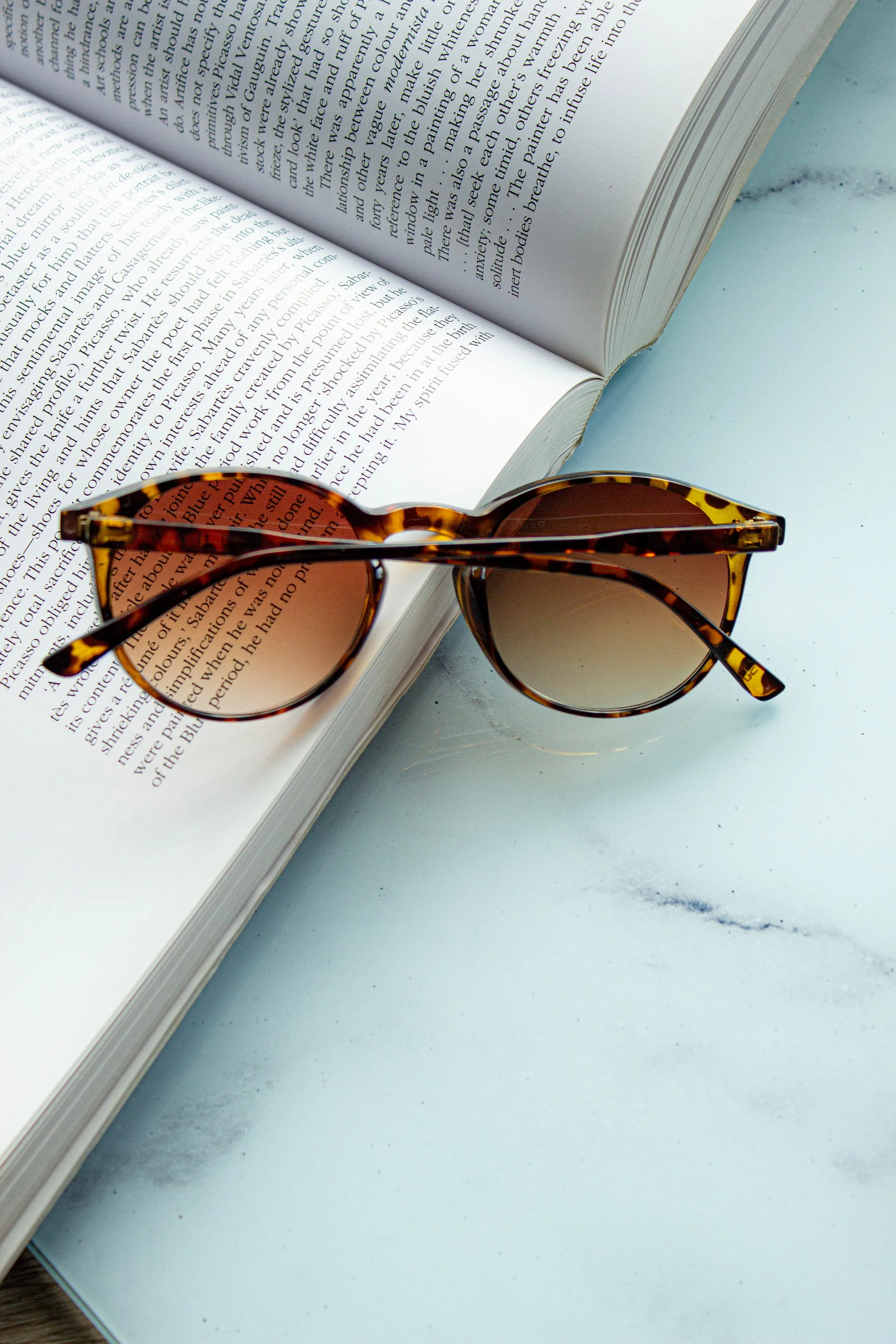 Thin Classic Round Retro Sunglasses