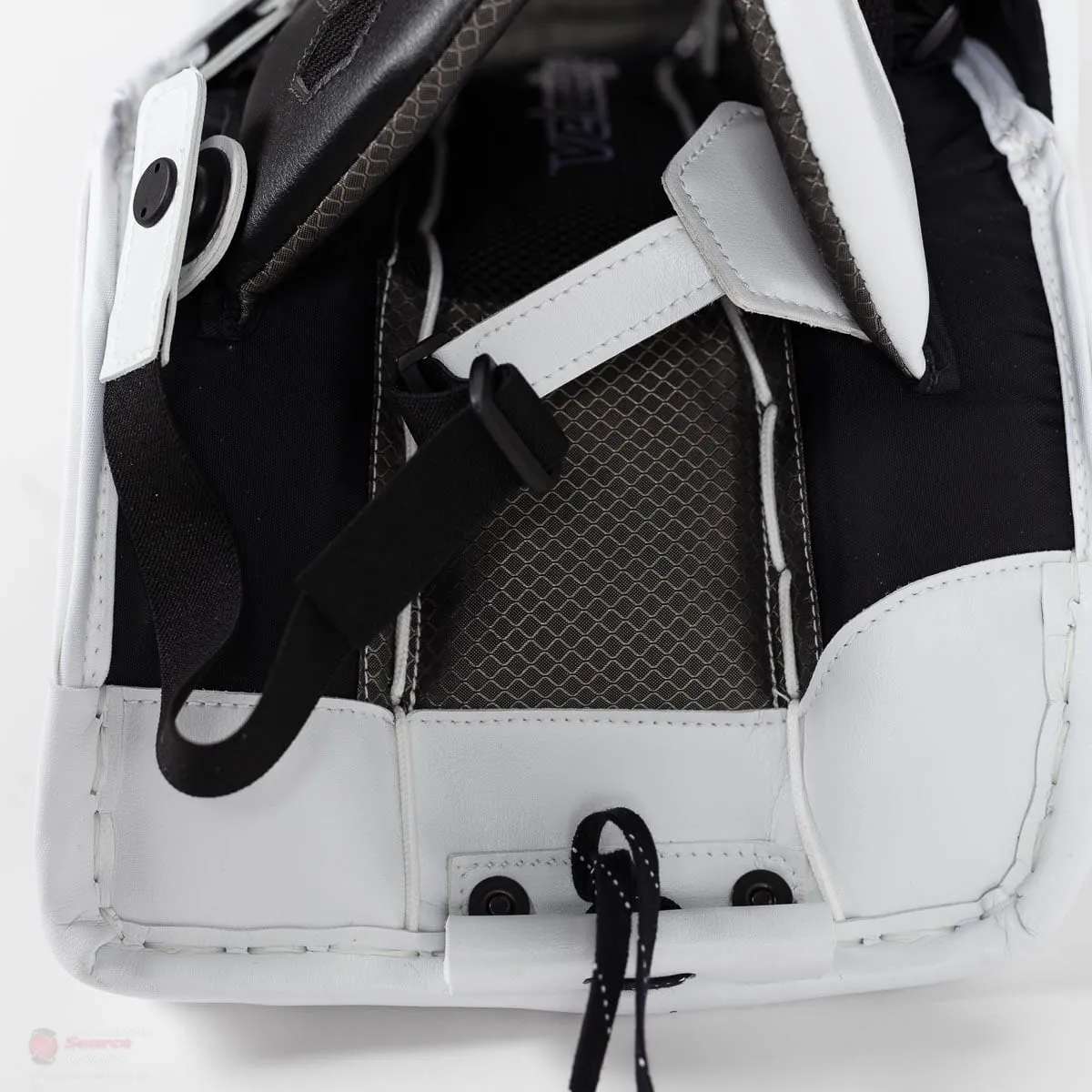 Vaughn Velocity VE8 Pro Carbon Senior Goalie Leg Pads