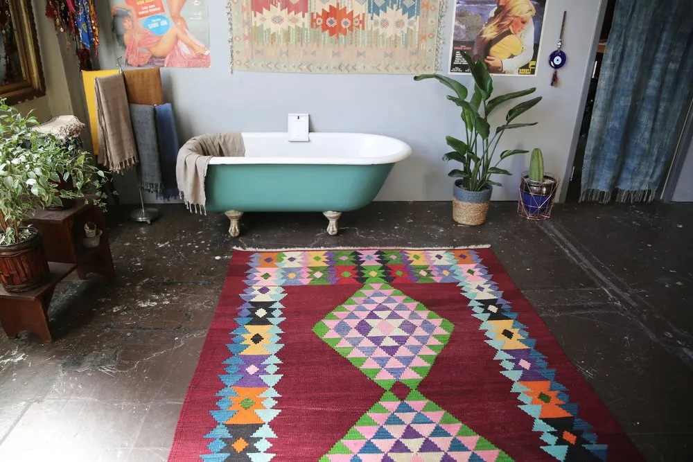 Vintage Milas Bencik Kilim 5.4x8.4ft